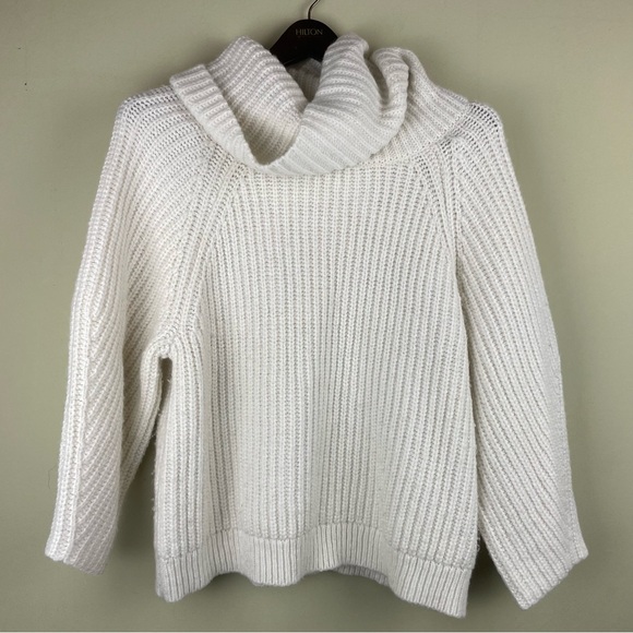 Gap Wool Cream Blend Knit Sweater Size Large - Picture 3 of 10